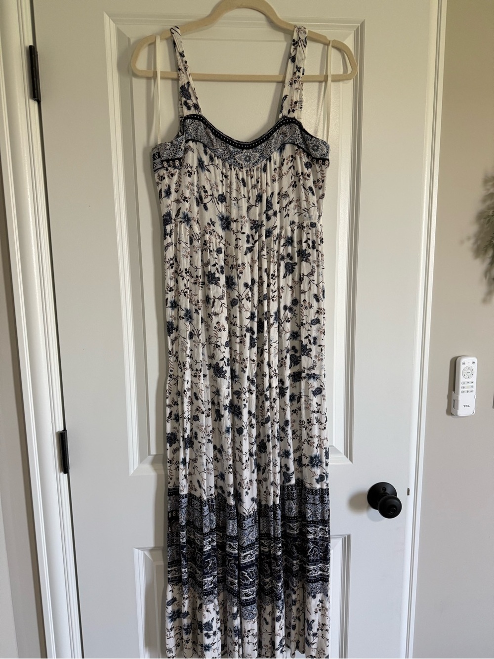 Knox Rose White and Navy Floral Maxi Dress